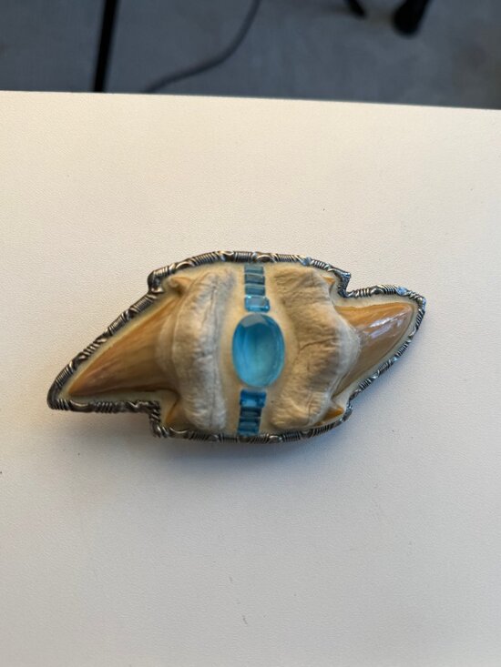 Rare Paul Pearman sigend Megalodon shark tooth & aquamarine Gem belt buckle main image 9